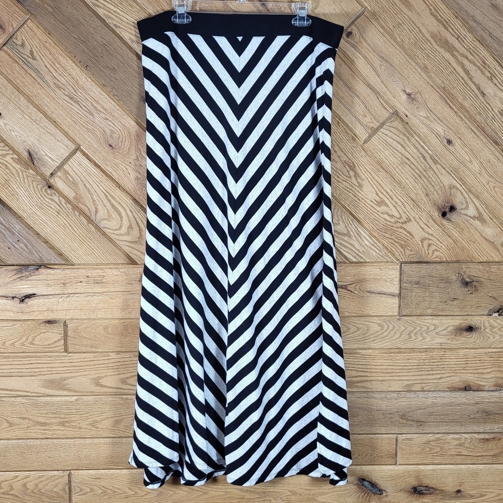 Calvin Klein Performance Maxi Skirt Womens 1X Chevron Striped Quick Dry Blac